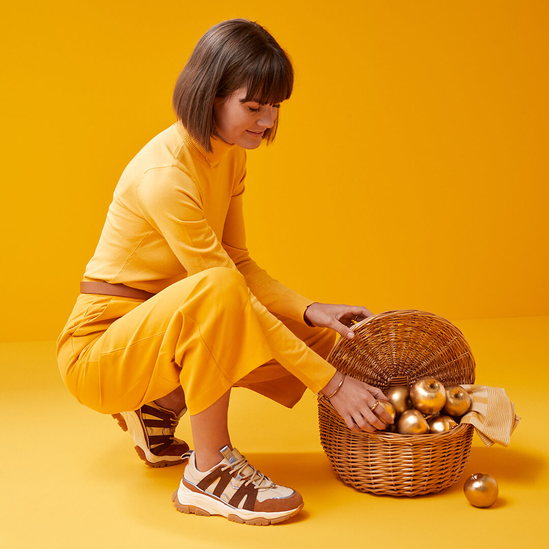 yellow04 yellow04